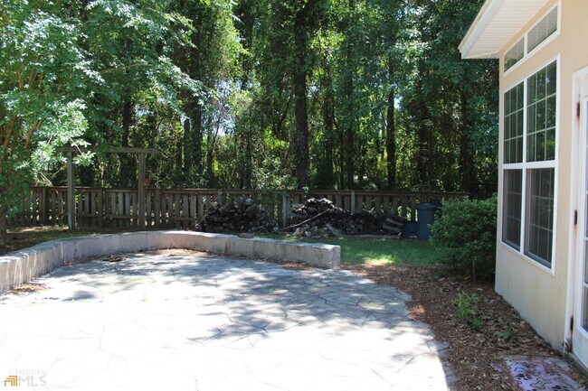 Building Photo - 203 Carrington Way