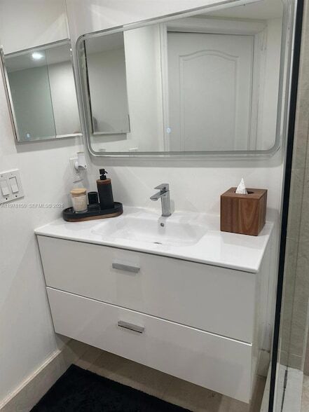 Building Photo - 10923 NW 70th St