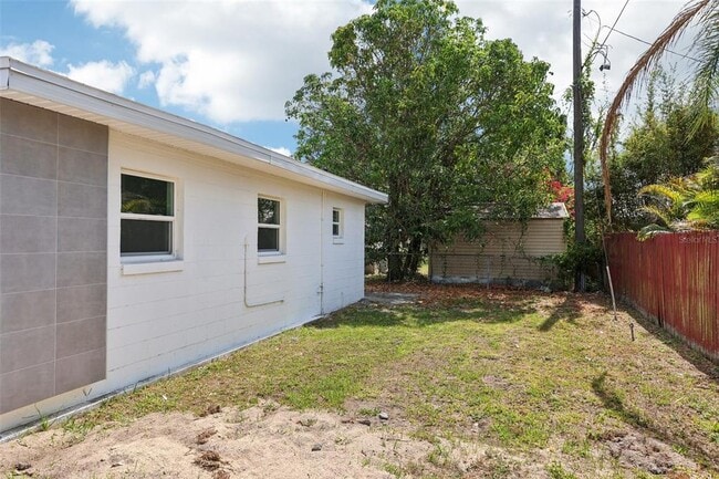 Building Photo - 730 W Swoope Ave