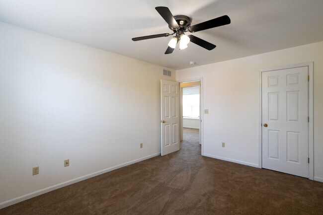 Building Photo - 2412-2414 Calder Ct.