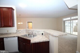 Building Photo - 1665 Kenton Rd