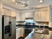 Building Photo - 3306 Selwyn Farms Ln