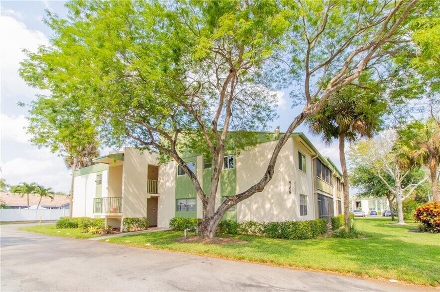 Building Photo - 4156 NW 90th Ave