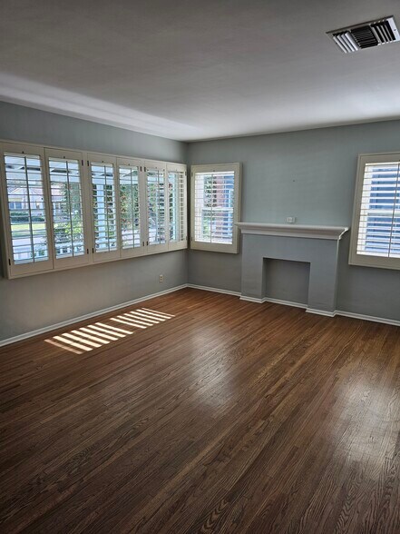 Building Photo - 707 N Lima St