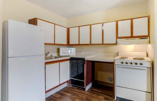 Building Photo - Furnished Studio-Dallas - Las Colinas - Meadow Creek Dr.