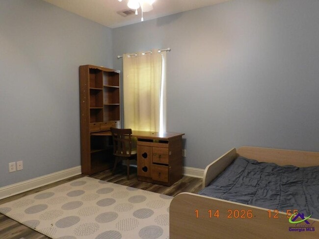 Building Photo - 110 Downshire Way