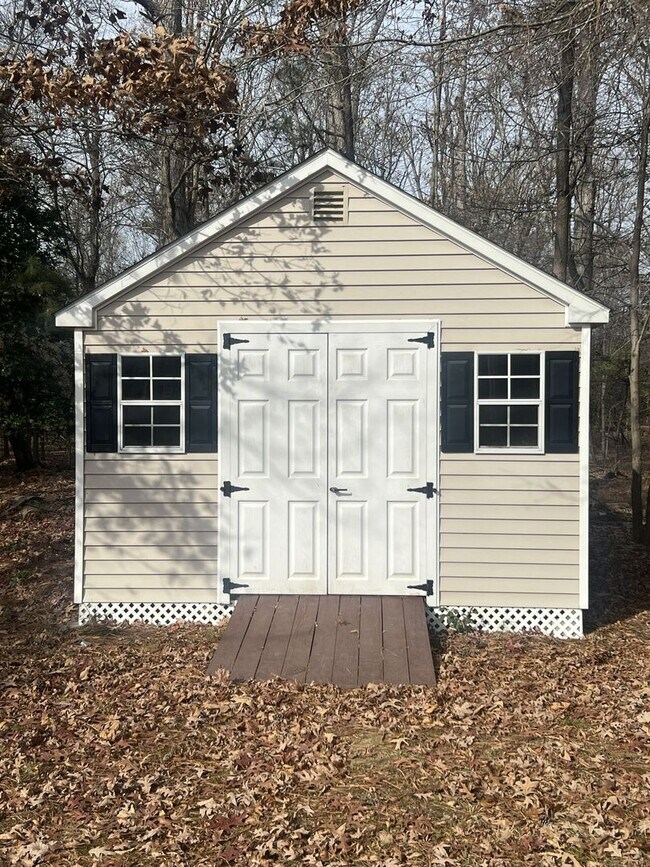 Building Photo - 13600 Warwick Longbay Dr