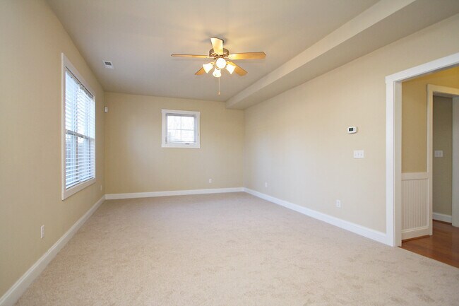 Building Photo - Pet Friendly, End-Unit Townhome Near Crozet Park