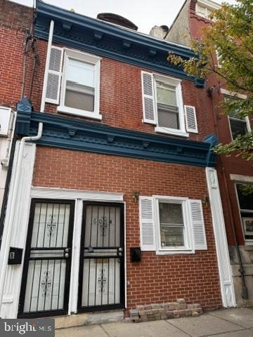Building Photo - 605 S 9th St