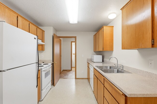 Building Photo - 3 Bedroom Home Near Woodstock Neighborhood