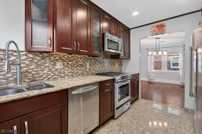 Building Photo - 2096 Lentz Ave