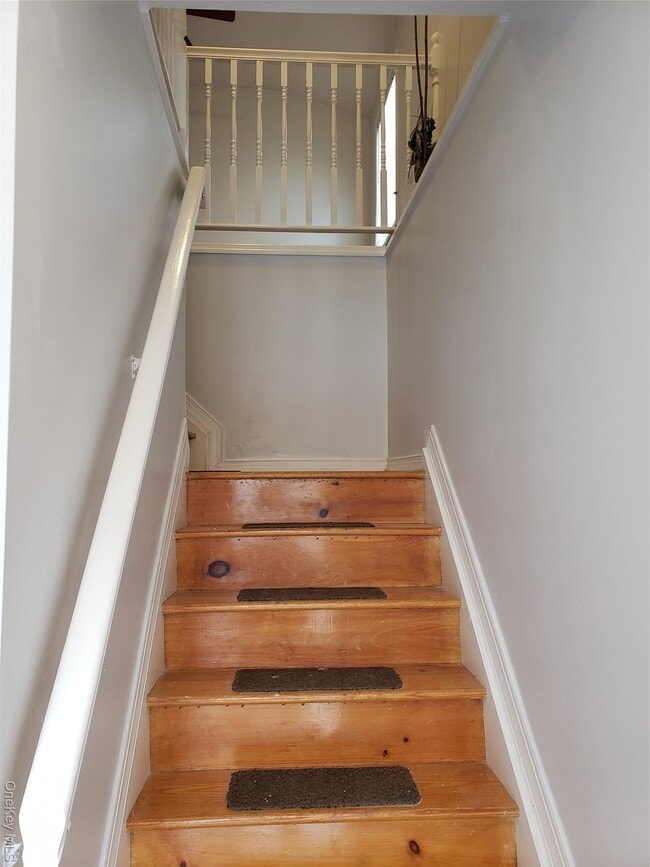 Building Photo - 224-26 Edmore Ave