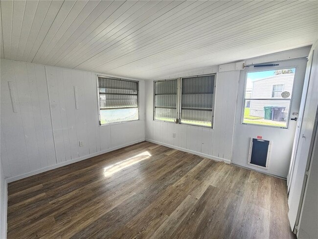 Building Photo - 321 3rd St Dr W