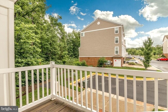 Building Photo - 45770 Winding Branch Terrace