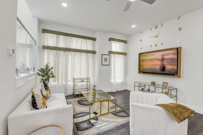 Building Photo - 4013 St Augustine St