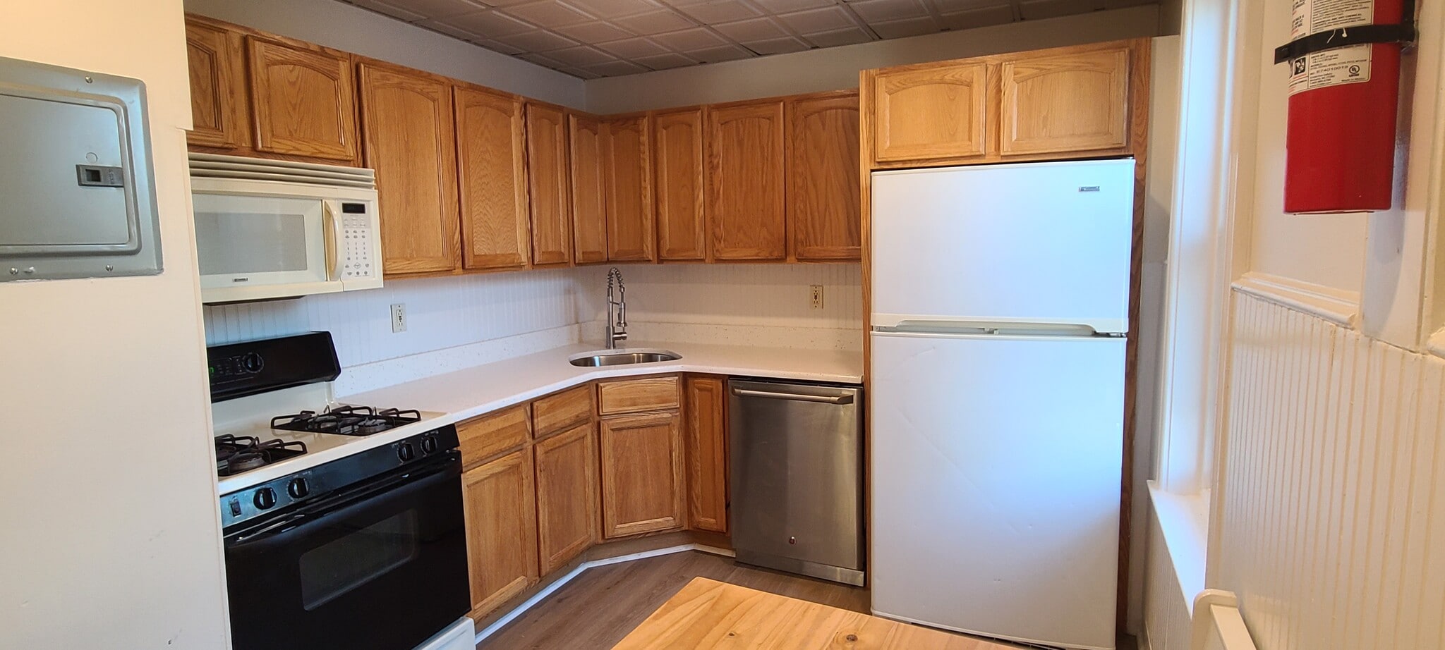 Kitchen, new countertop - 204 Cadwalader Ave