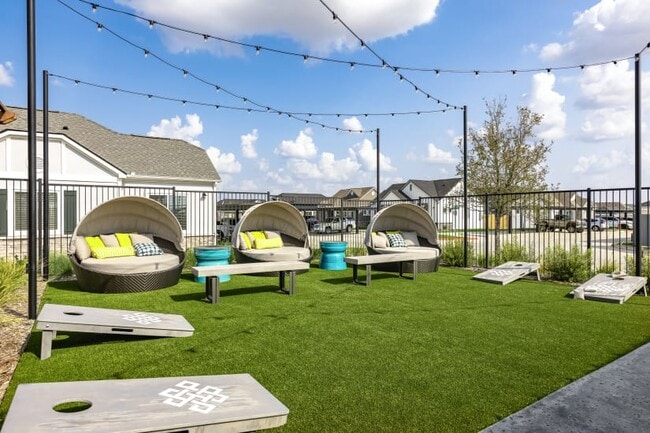 Building Photo - Lago Street, Justin, TX 76247 - 2 BR 2 BA house