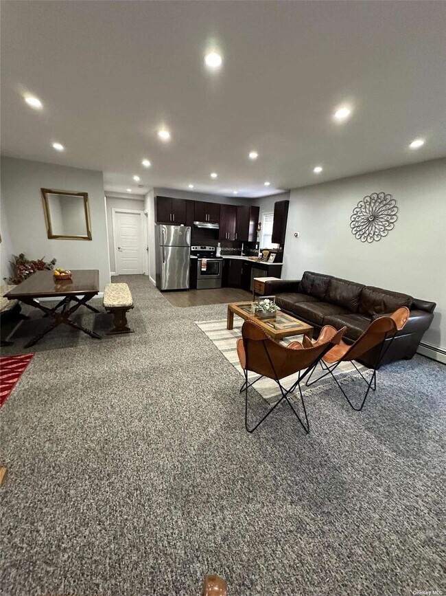 Building Photo - 288 Hendrix St