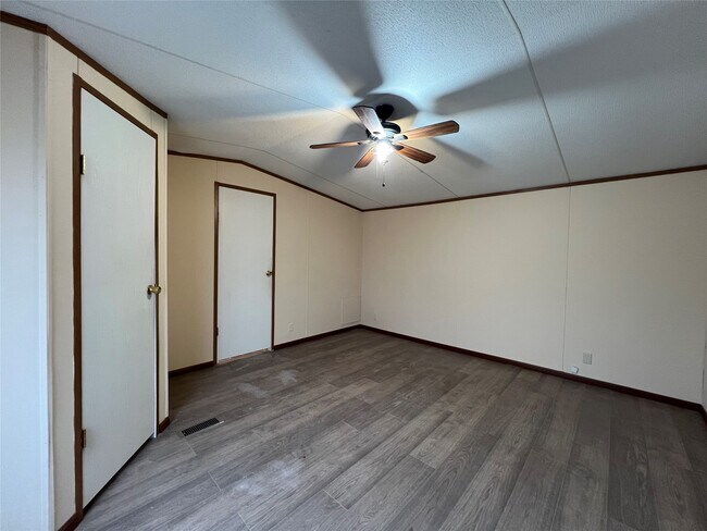 Building Photo - 568-5914-10 Road