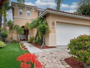 Building Photo - 1242 Avenida Amistad