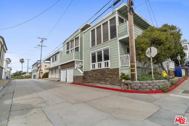 Building Photo - 115 44th St