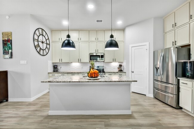 Building Photo - 26268 Astral Wy