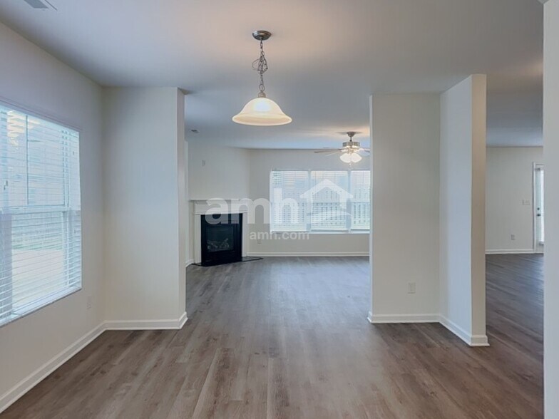 Building Photo - 146 Millen Dr