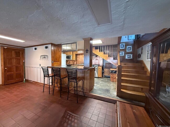 Building Photo - 8174 False River Rd