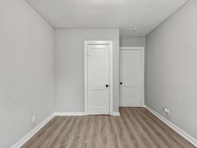 Building Photo - Corner-Lot Home Just Minutes from RSA & I-565!
