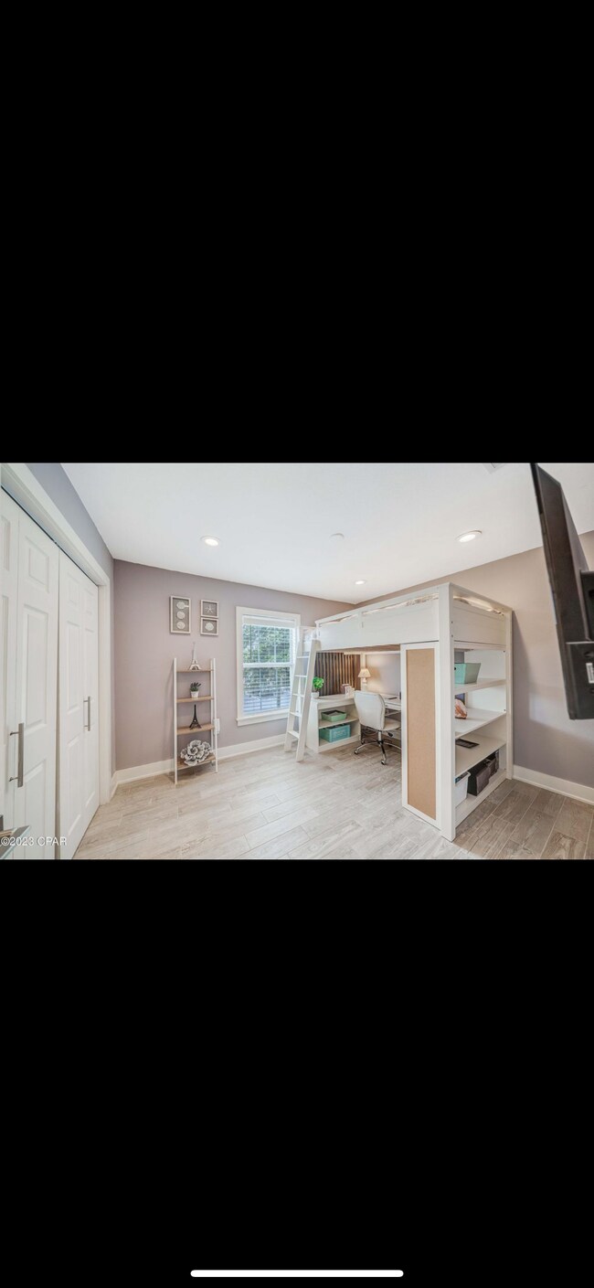 Building Photo - 1307 Lighthouse Rd