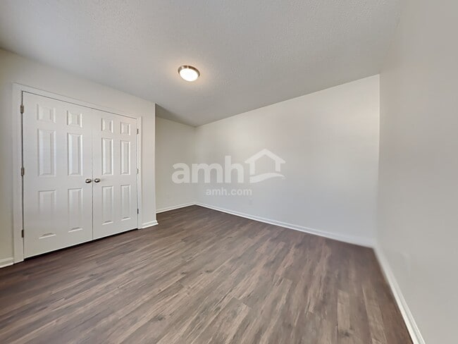 Building Photo - 1099 Moss Grove Dr