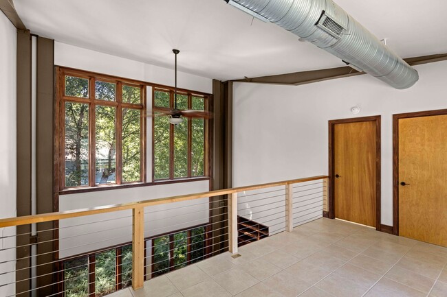 Building Photo - West Asheville Oasis