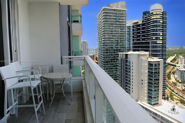Building Photo - 1080 Brickell Ave