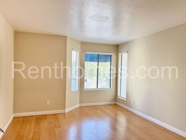 Building Photo - 8308 Regents Rd