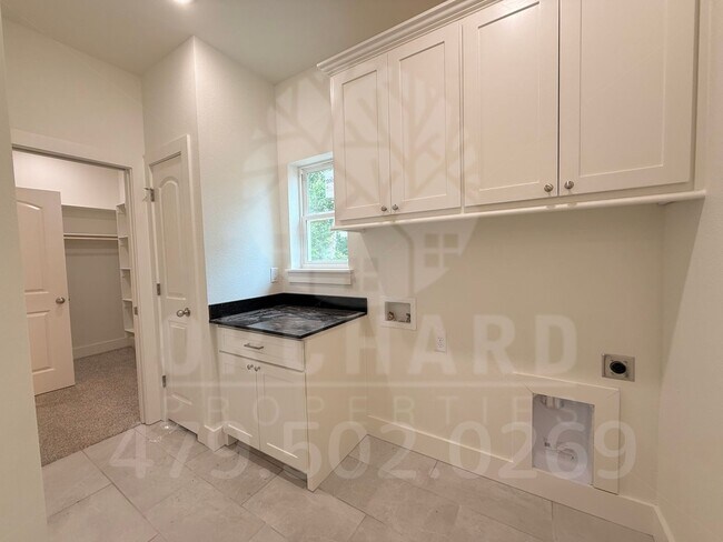 Building Photo - Bella Vista Single-Family Home- 2 Bed/ 2 Bath- Well-Designed Fernley Plan