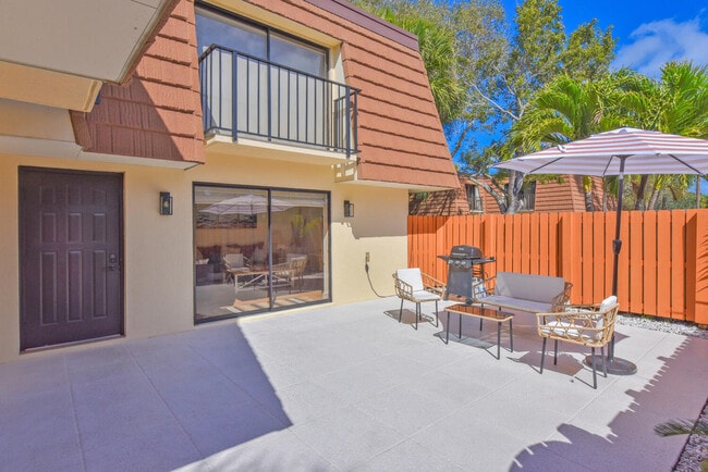 Building Photo - 3236 32nd Ct