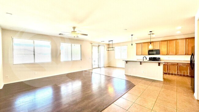 Building Photo - 1124 W Fir Tree Rd