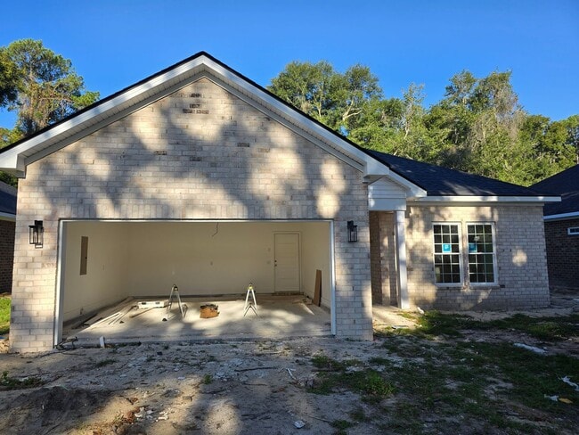 Building Photo - New Home