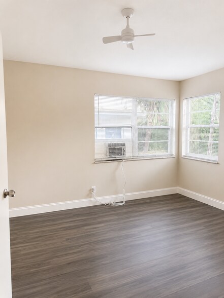 Building Photo - 710 7th St