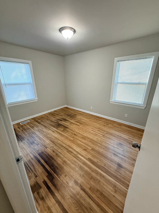 Building Photo - 5308 E Madison Ave Tulsa Ok