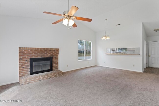 Building Photo - 100 Creekview Dr