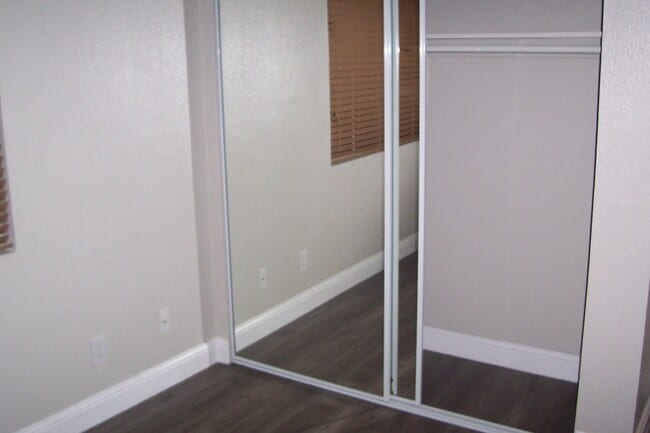 Building Photo - Beautiful 3 Bedroom 2 Bathroom Condo Cats ...