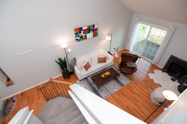 Building Photo - 4471 Hillside Ct