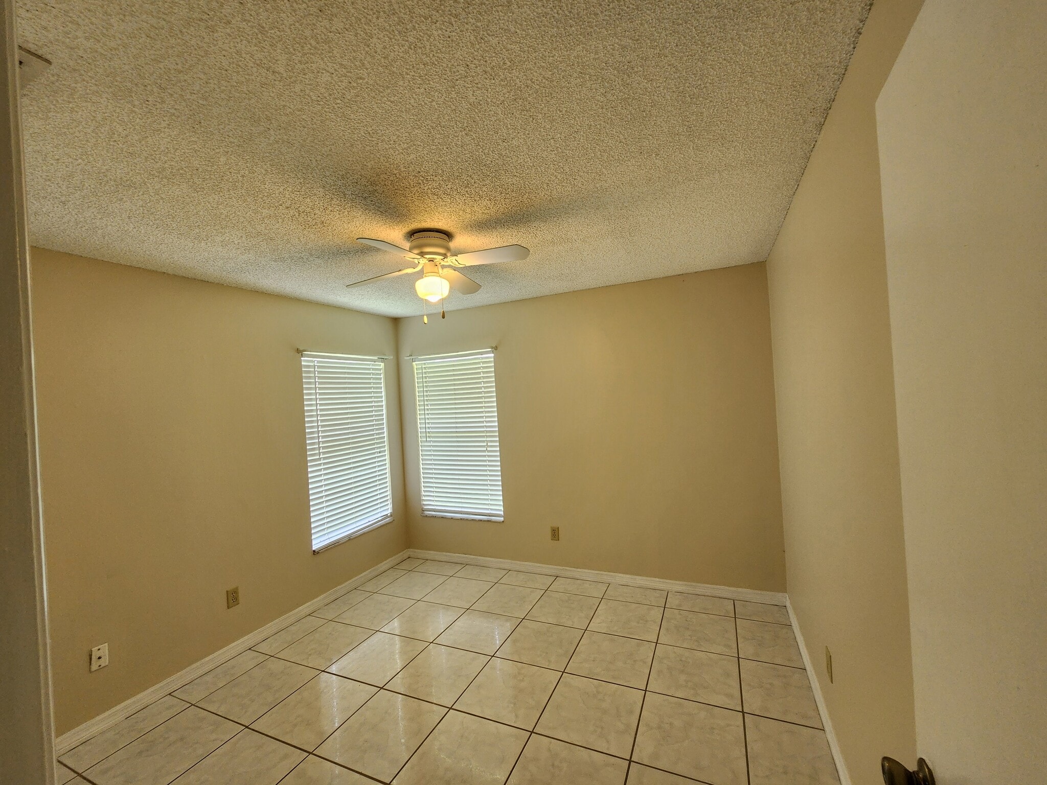 Bedroom 3 - 1000 Martin Blvd