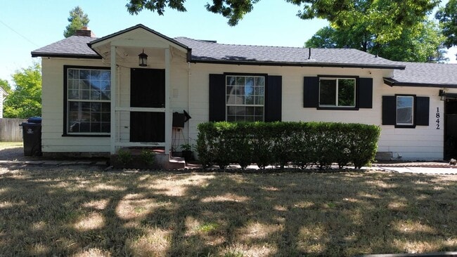 Building Photo - 1842 Princeton Ave