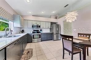 Building Photo - 4510 Sanibel Way