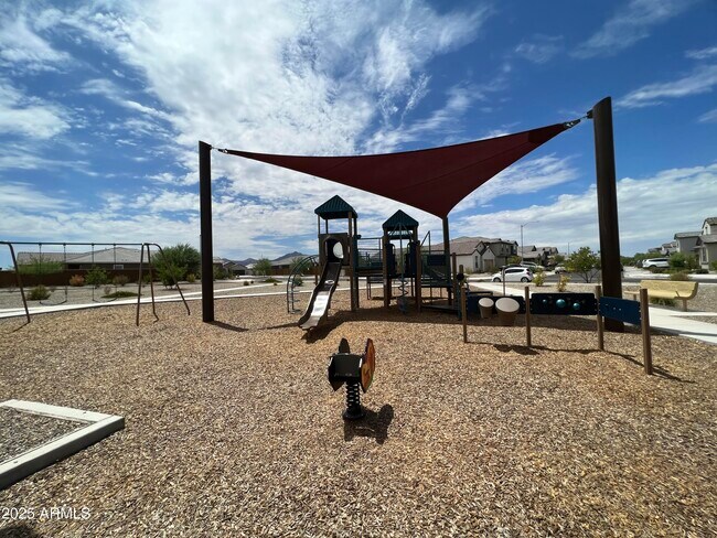 Building Photo - 6524 W Magdalena Ln