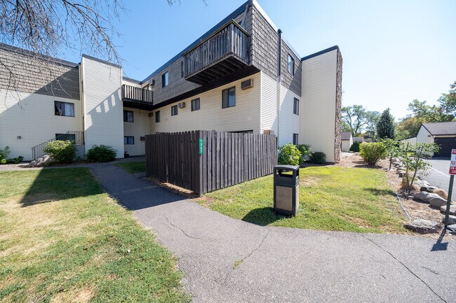 Building Photo - 7352 72nd Ln N