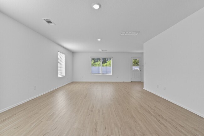 Building Photo - 18718 Clearwater Brk Dr