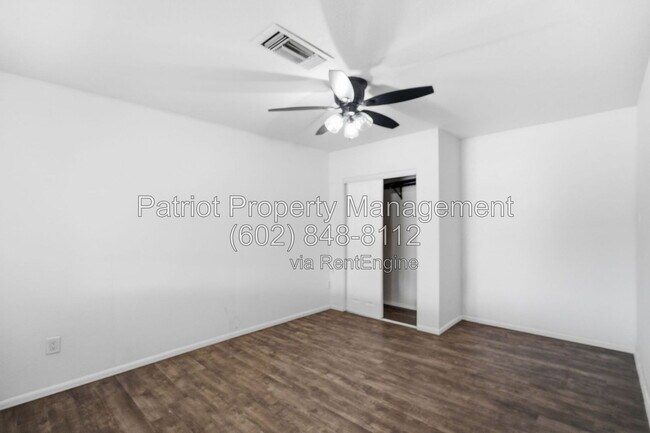 Building Photo - 4232 W Keim Dr